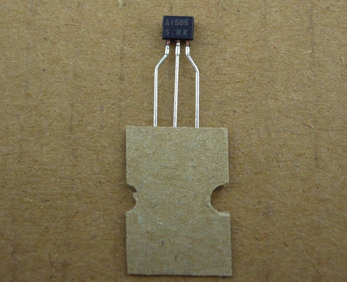 2SA1585S.jpg