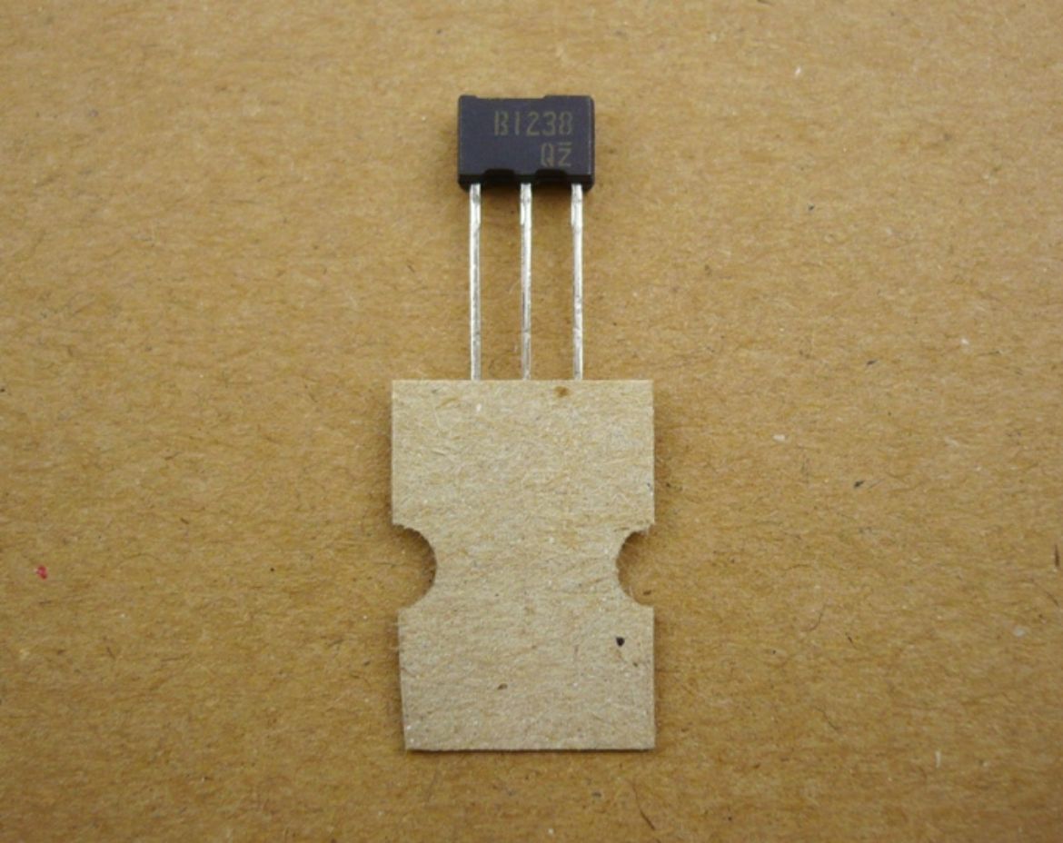 2SB1238.jpg